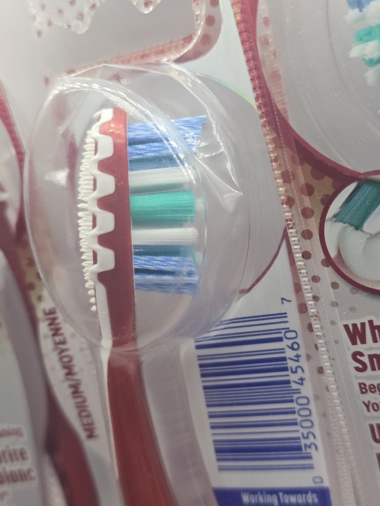 8 PACK - Colgate 360 Advanced OPTIC WHITE Medium Toothbrushes, Assorted Colors