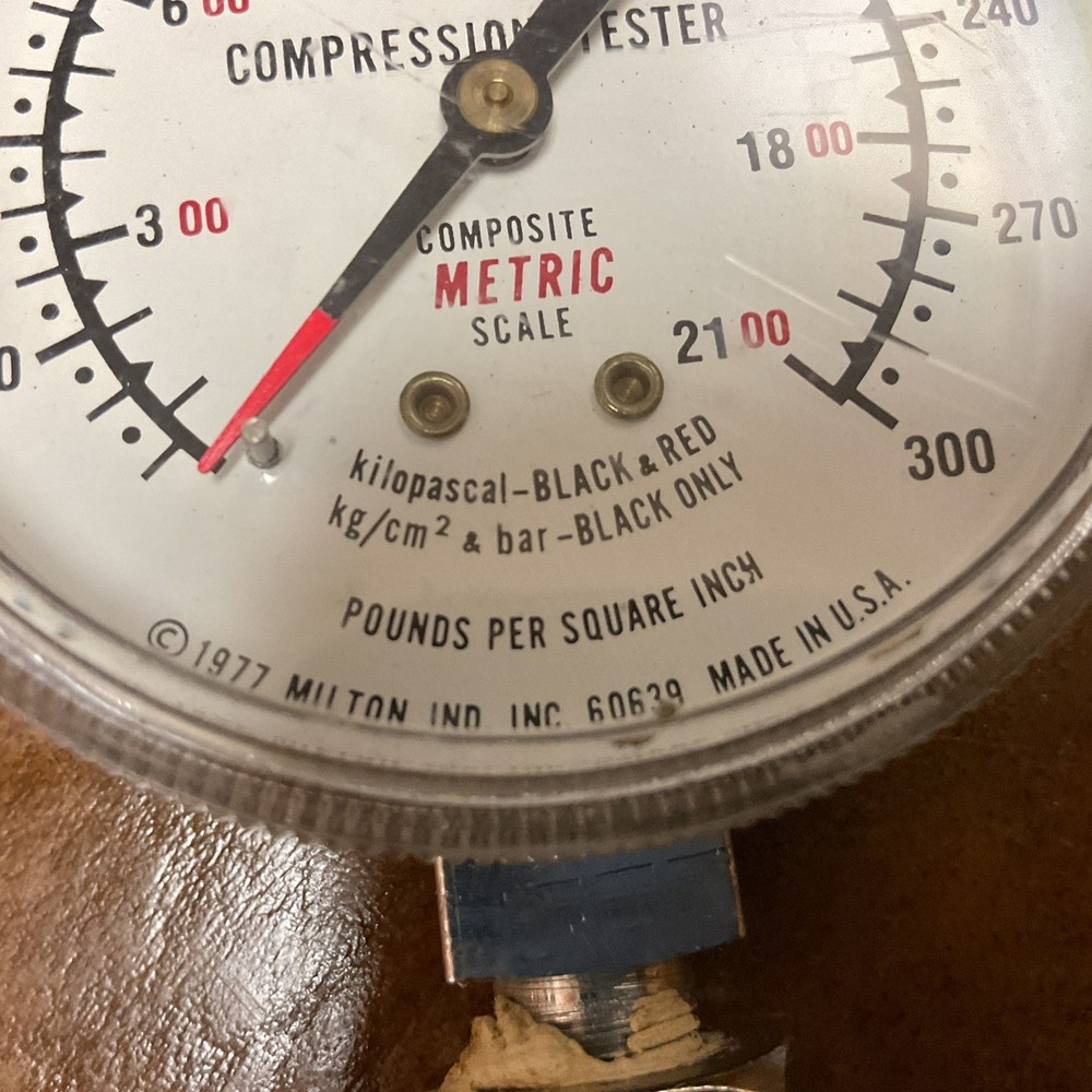 Milton Compression Tester / Hose..
