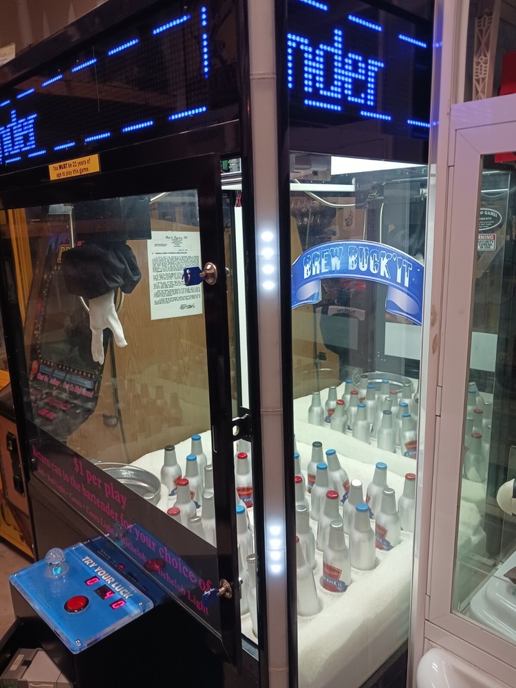 PRIZE BEER CRANE MACHINE PLUSH