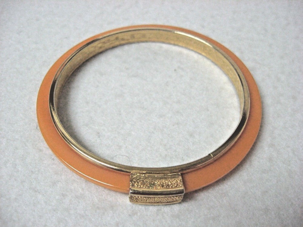 Vintage BAKELITE gold BANGLE bracelet ** TESTED