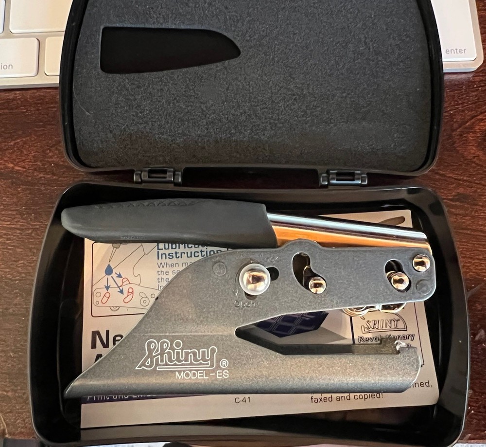 Shiny Model ES Embosser