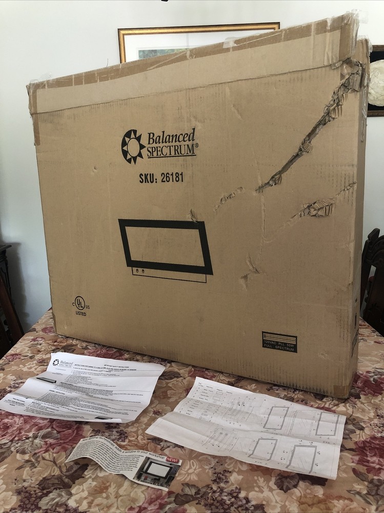 Balanced Spectrum Daylight Window Shop Work Light NIB Open Box