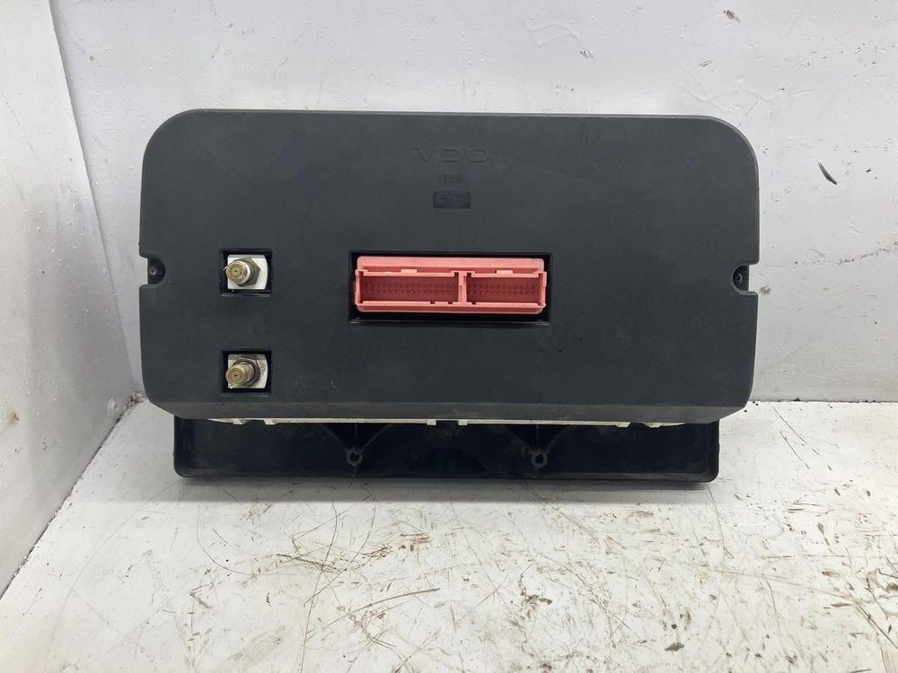 2000-2004 Freightliner FL112 Speedometer Instrument Cluster - Used