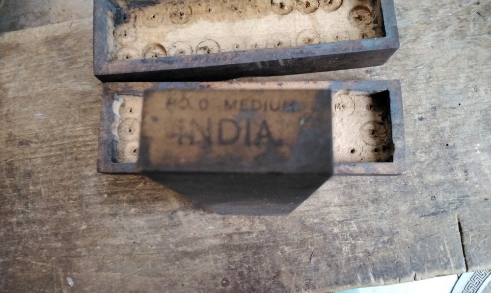 INDIA No0 MEDIUM OILSTONE