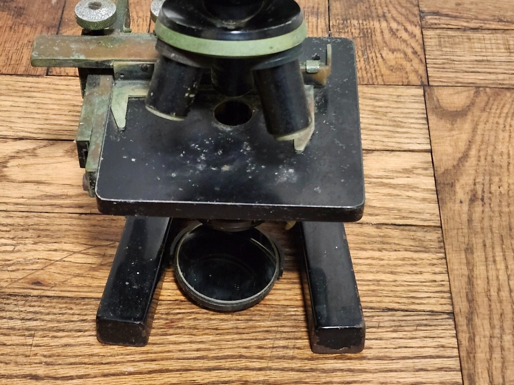 ANTIQUE - KREMP WETZLAR MICROSCOPE