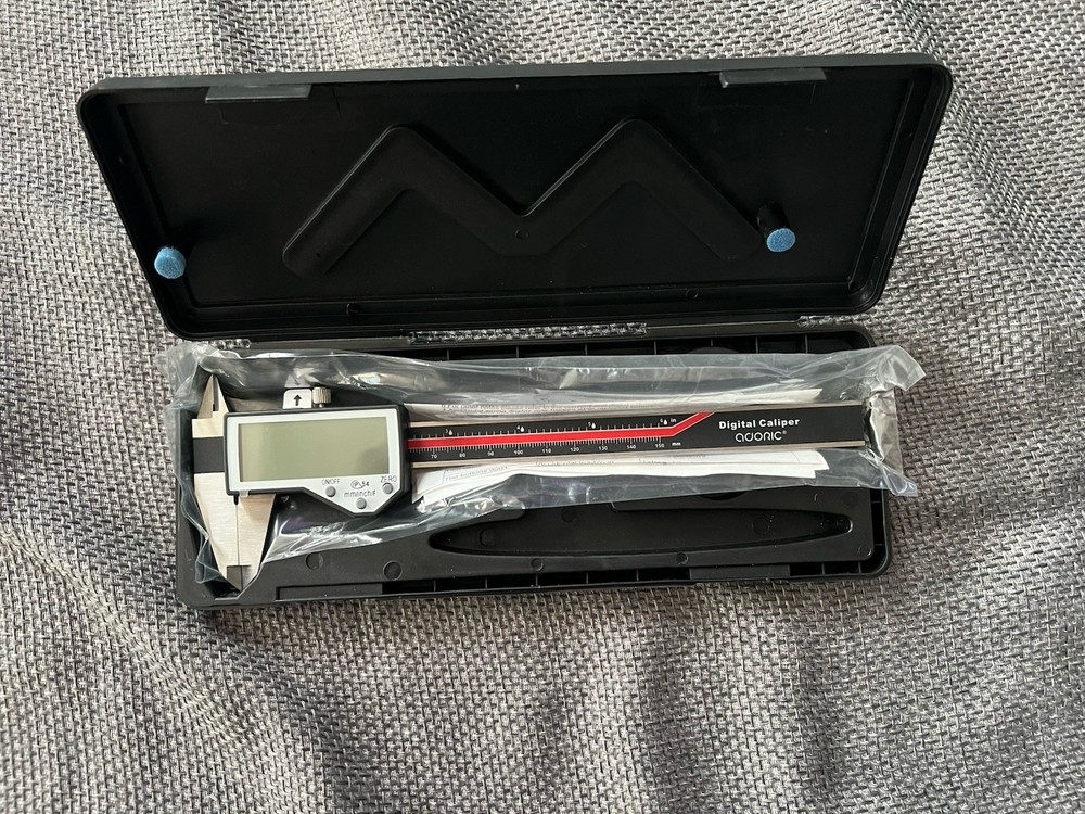 Digital 6” Caliper Stainless Hardened With Case
