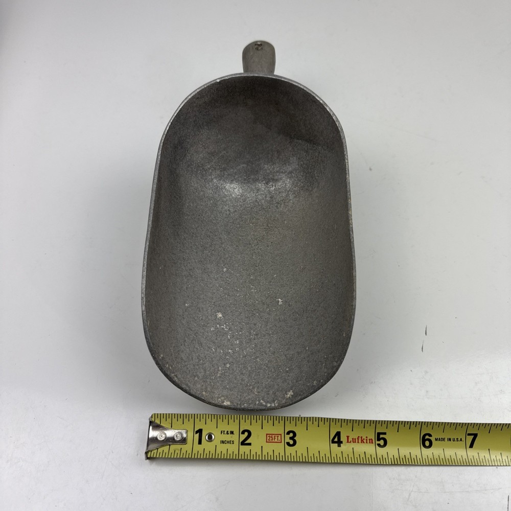 Aluminum scoops