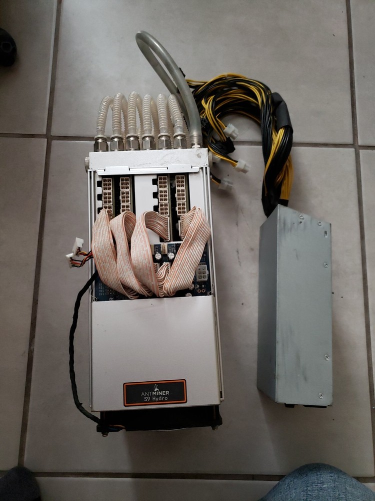 Bitmain Antminer S9 Hydro 18TH/s