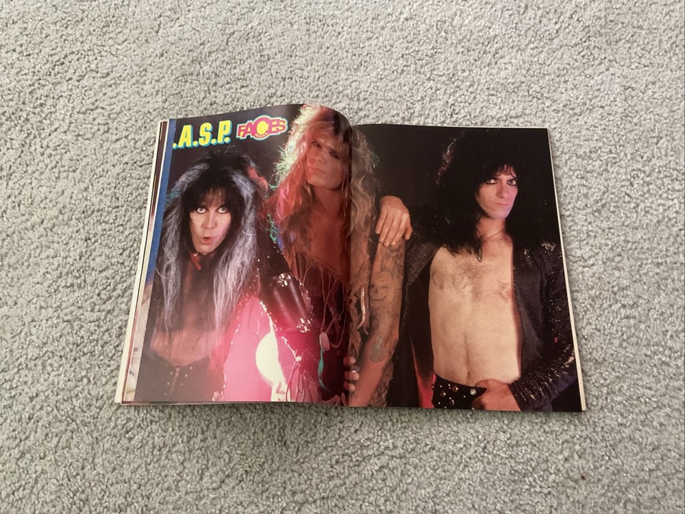 METAL MUSCLE POSTER MAGAZINE 1986 KISS RANDY RHOADS TWISTED SISTER MOTLEY CRUE