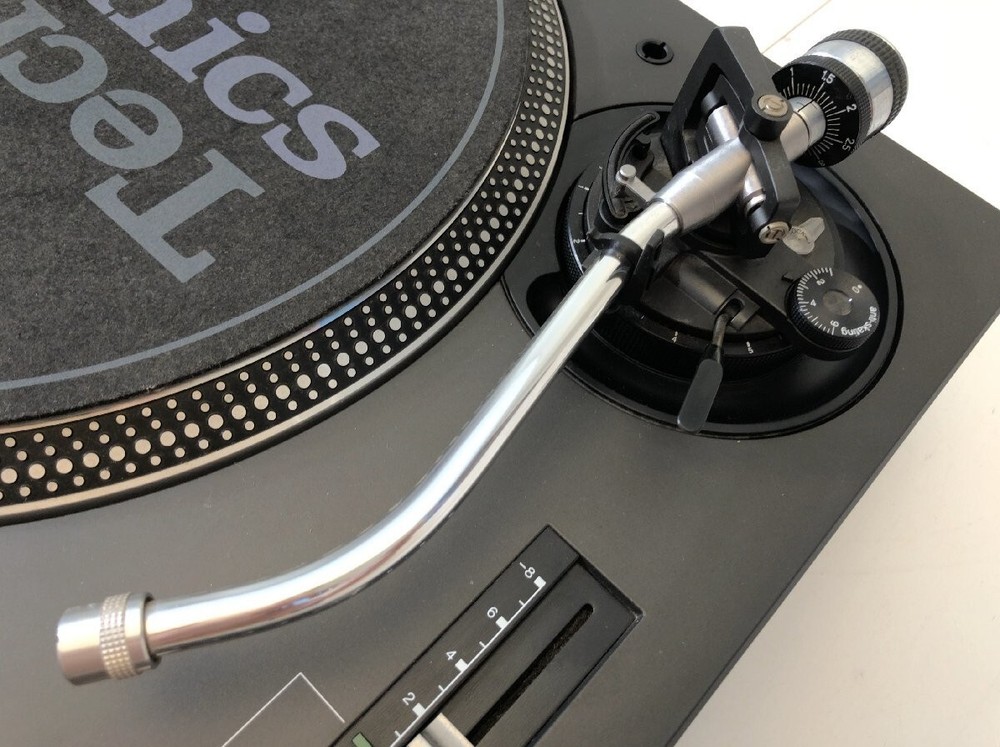 Technics SL-1200MK5 DJ Turntable