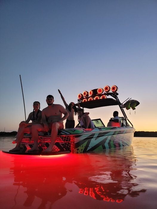 RGB ANY COLOR V2 TRANSOM MOUNTED 8000 LUMENS UNDERWATER BOAT LED LIGHT DIABLO