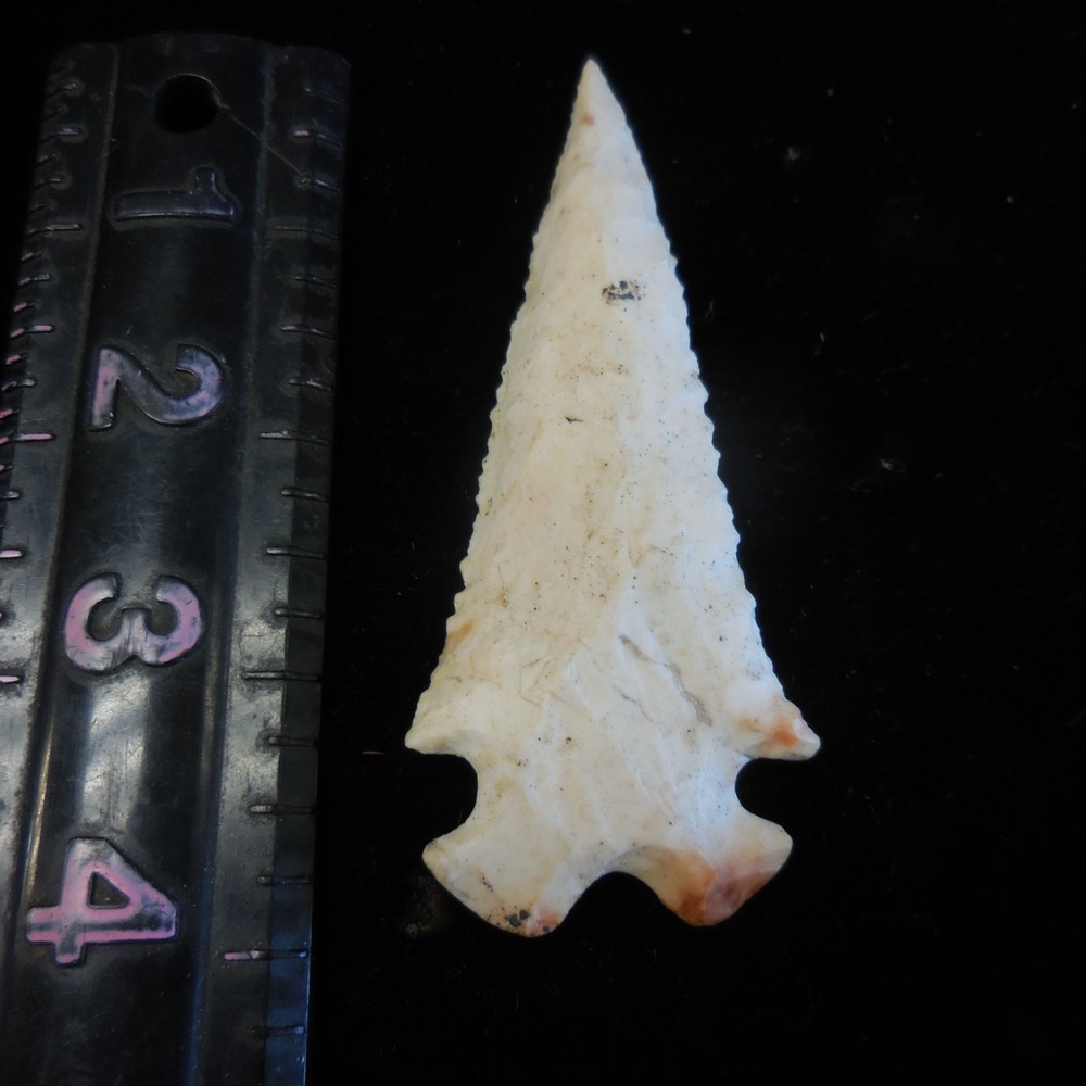 SPLIT -TAIL BEVELED DOVETAIL POINT--CLASSIC FORM AND FLAKING