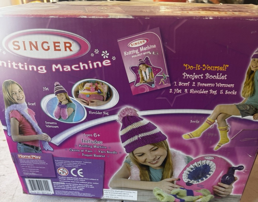 Singer Knitting Machine Age 6+ NIB