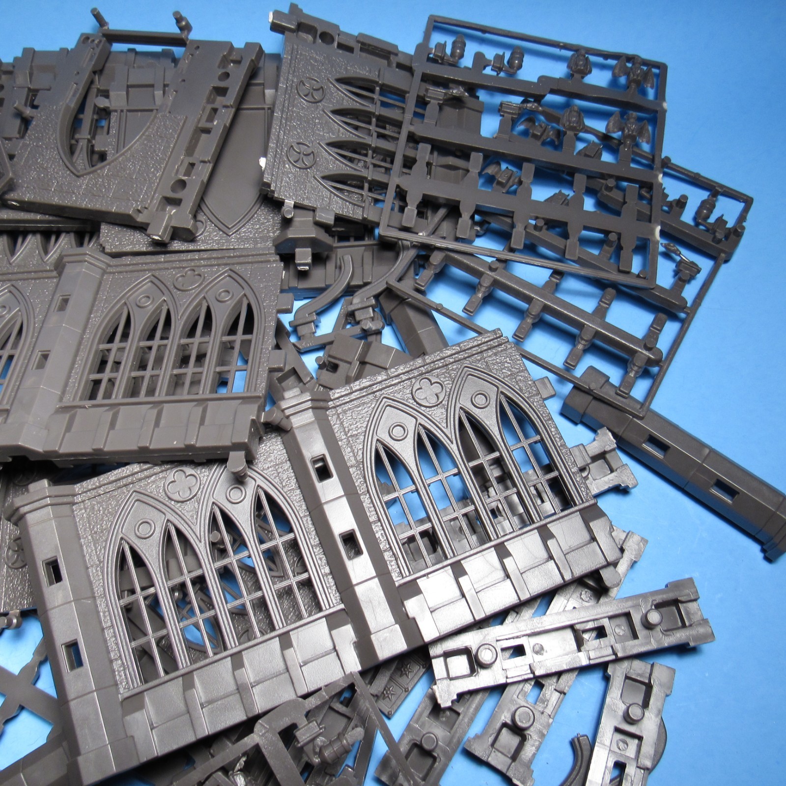 Pegasus Gothic City Building Plastic Terrain Misc Lot d01