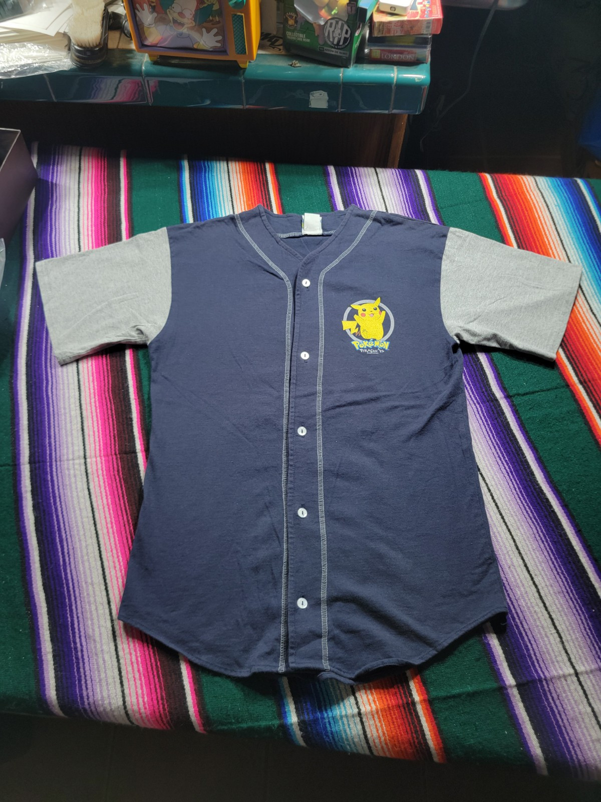 Vintage Pokemon Pikachu 2000 Nintendo Basketball T-Shirt Size Youth XL