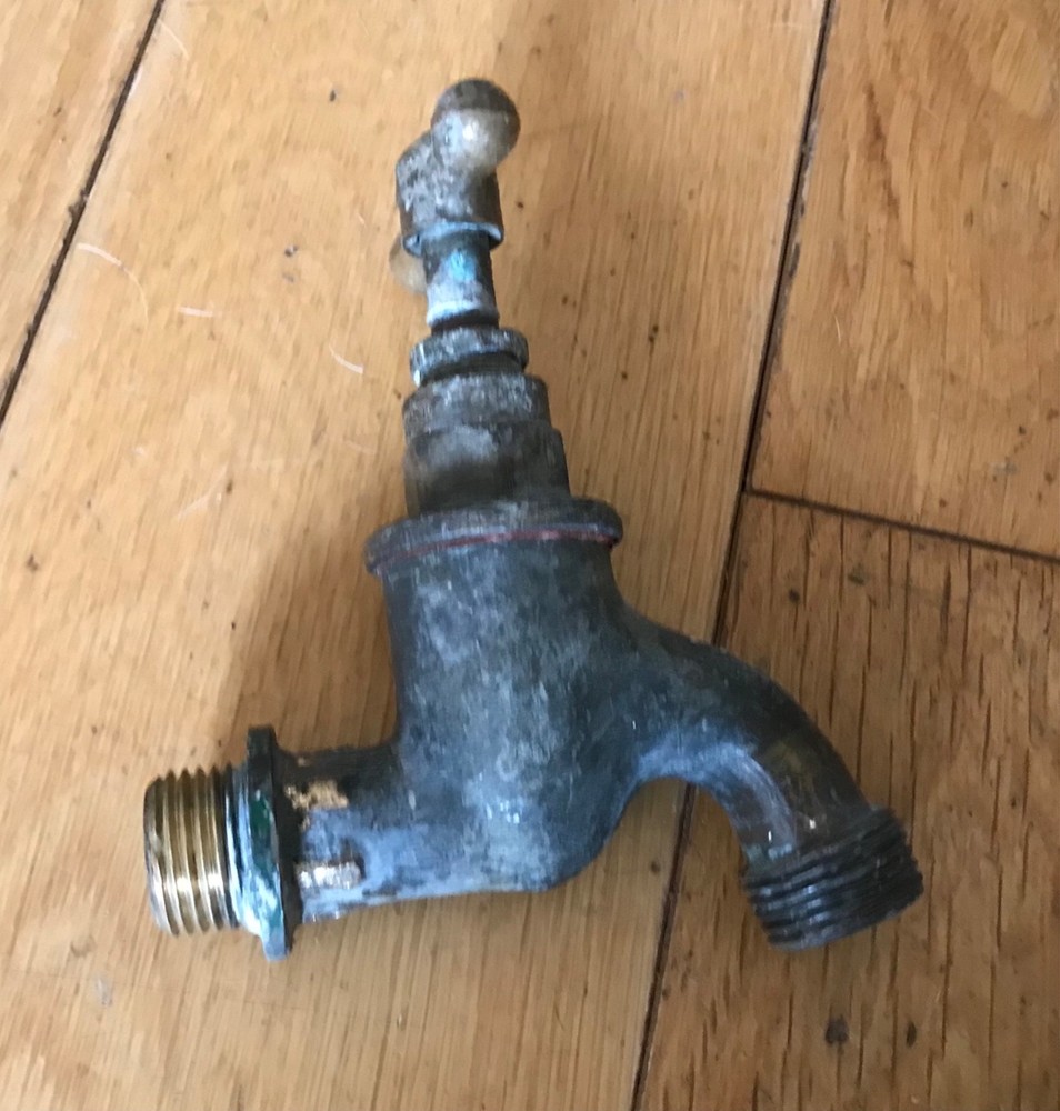 VINTAGE SOLID  BRASS GARDEN TAPS  Ref68 - (Black D 4)