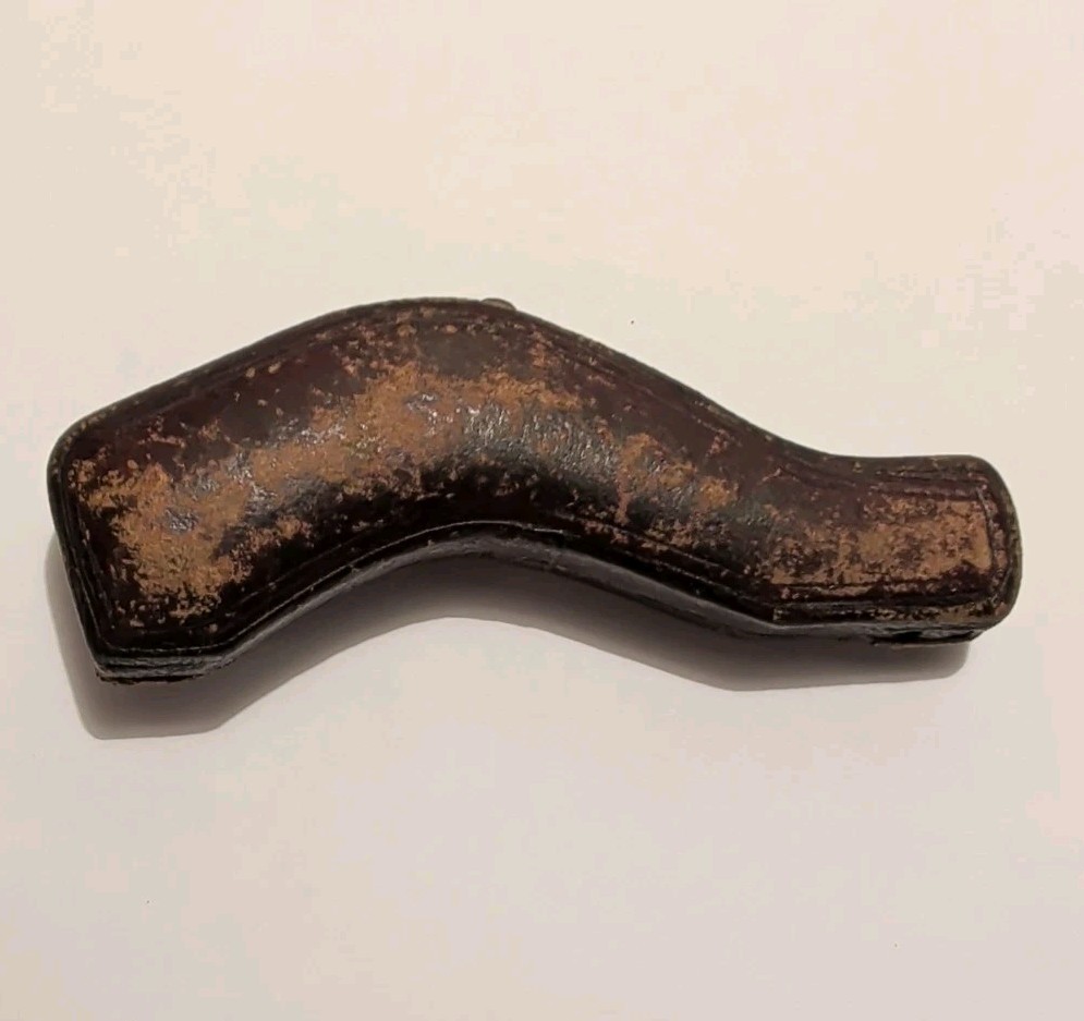 amber pipe Stem sherlock holmes? With Case