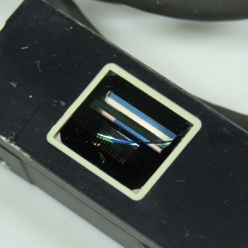 Heidenhain 346 243-04 LIDA 48 Linear Encoder Scale Head 12-Pin (Cracked)