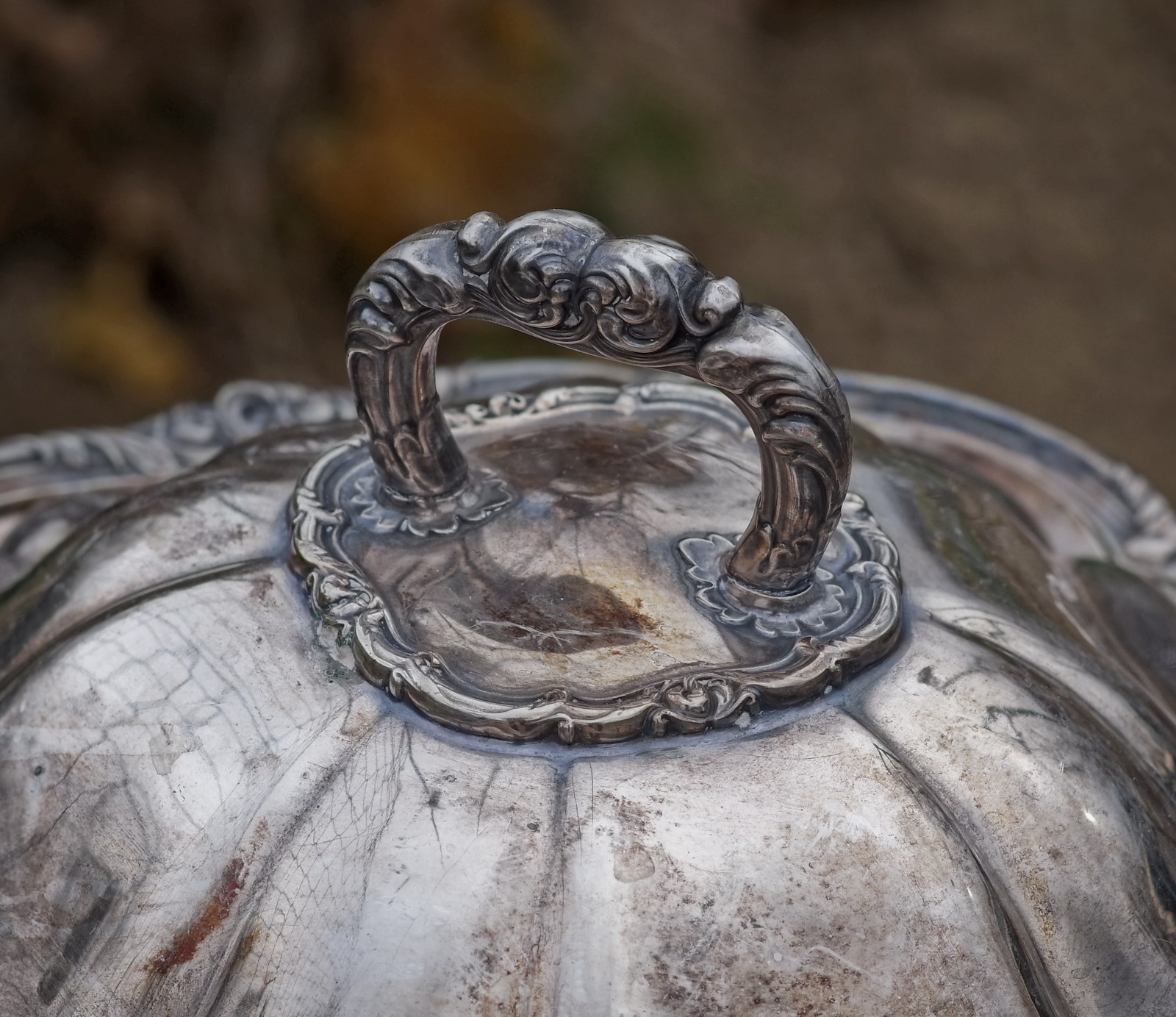 VINTAGE Silver Plate Covered CHAFING DISH Made in England