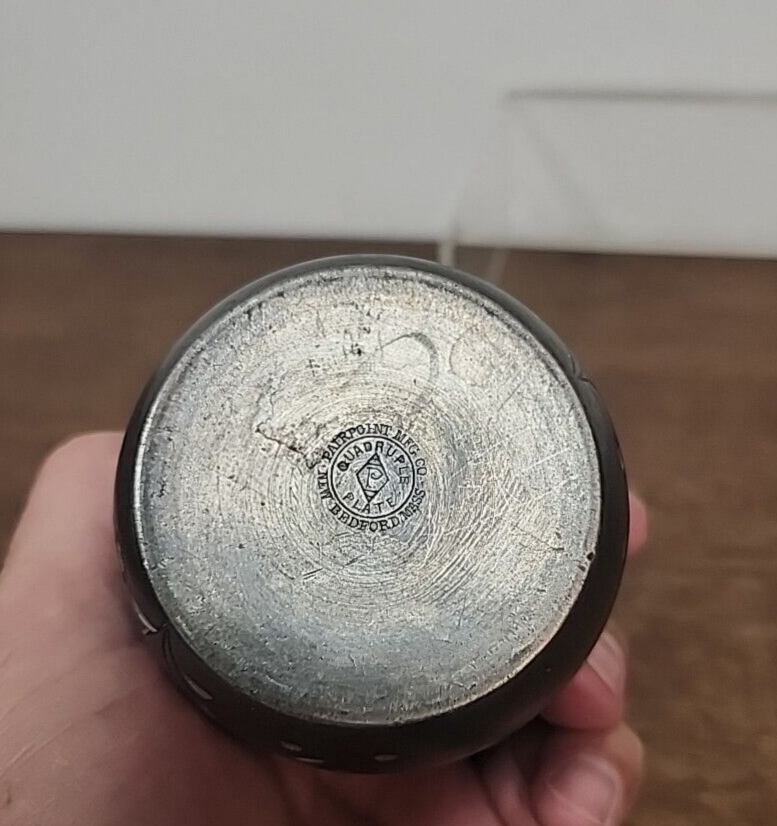 ANTIQUE PAIRPOINT QUADRUPLE PLATE LEAF OPEN SUGAR