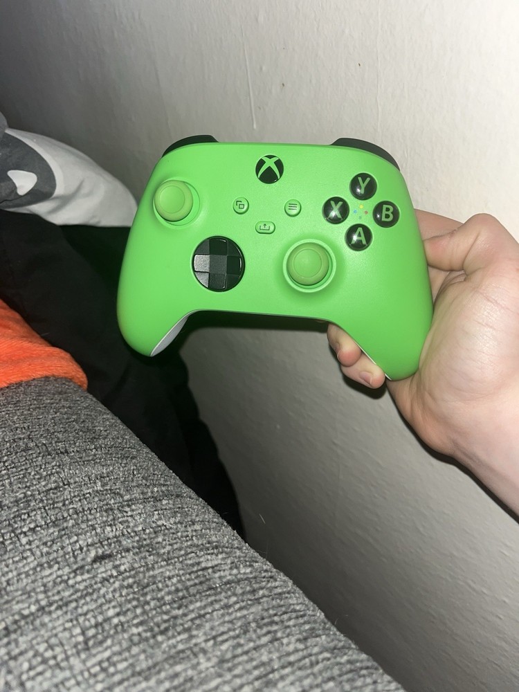 Xbox Series S Console Bundle with Wireless Controller