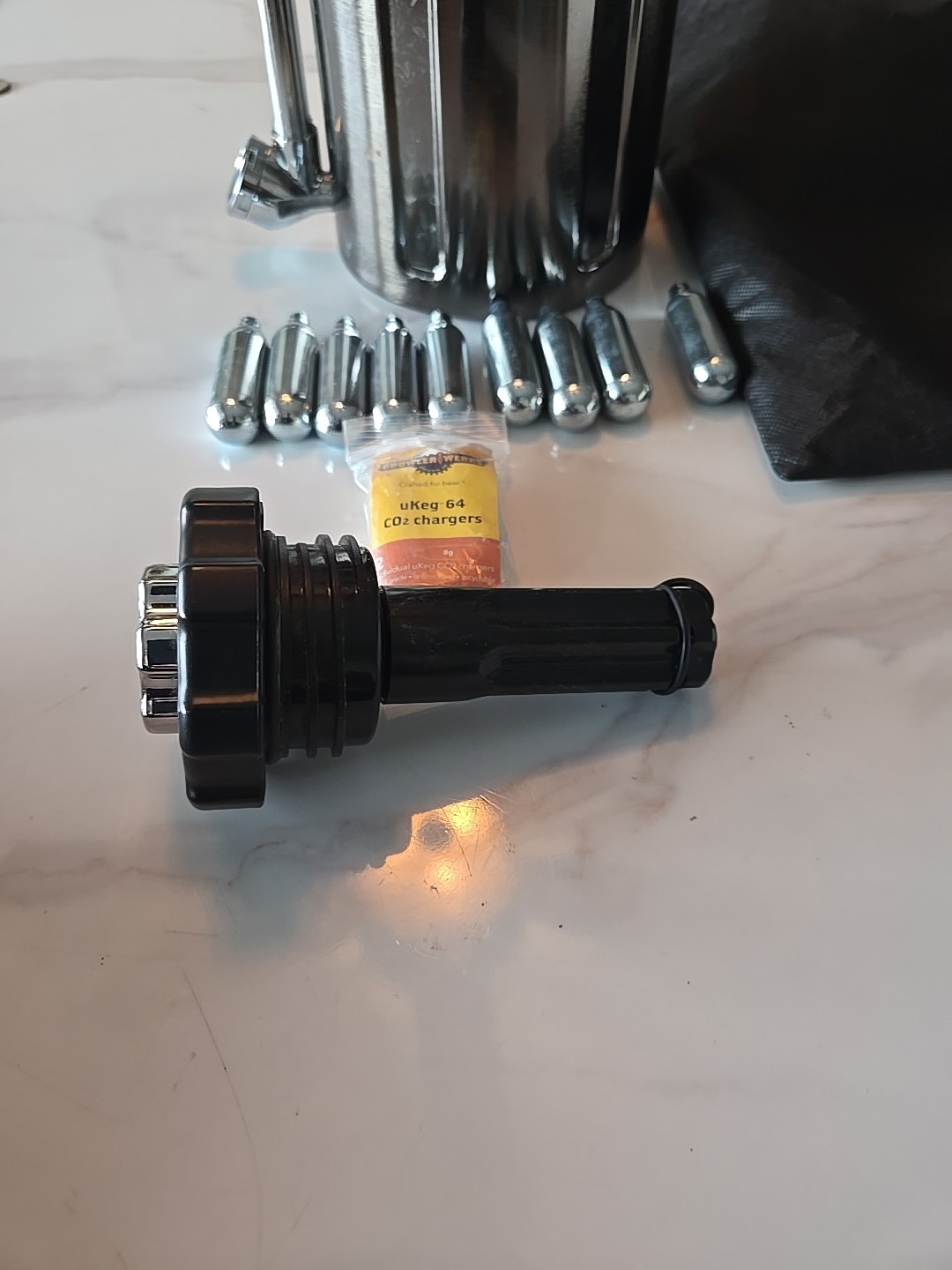 GrowlerWerks Stainless Steel 64 oz Beer Dispenser Set with Tap, CO2, Case