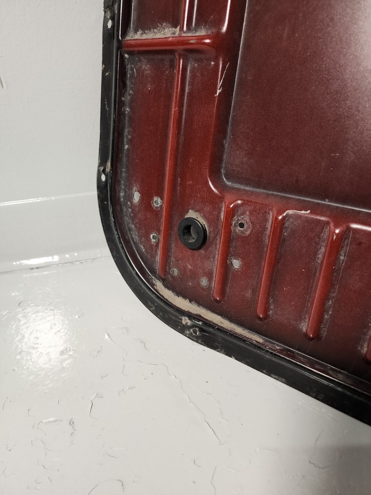 2019 Mack Anthem Floor panel Access