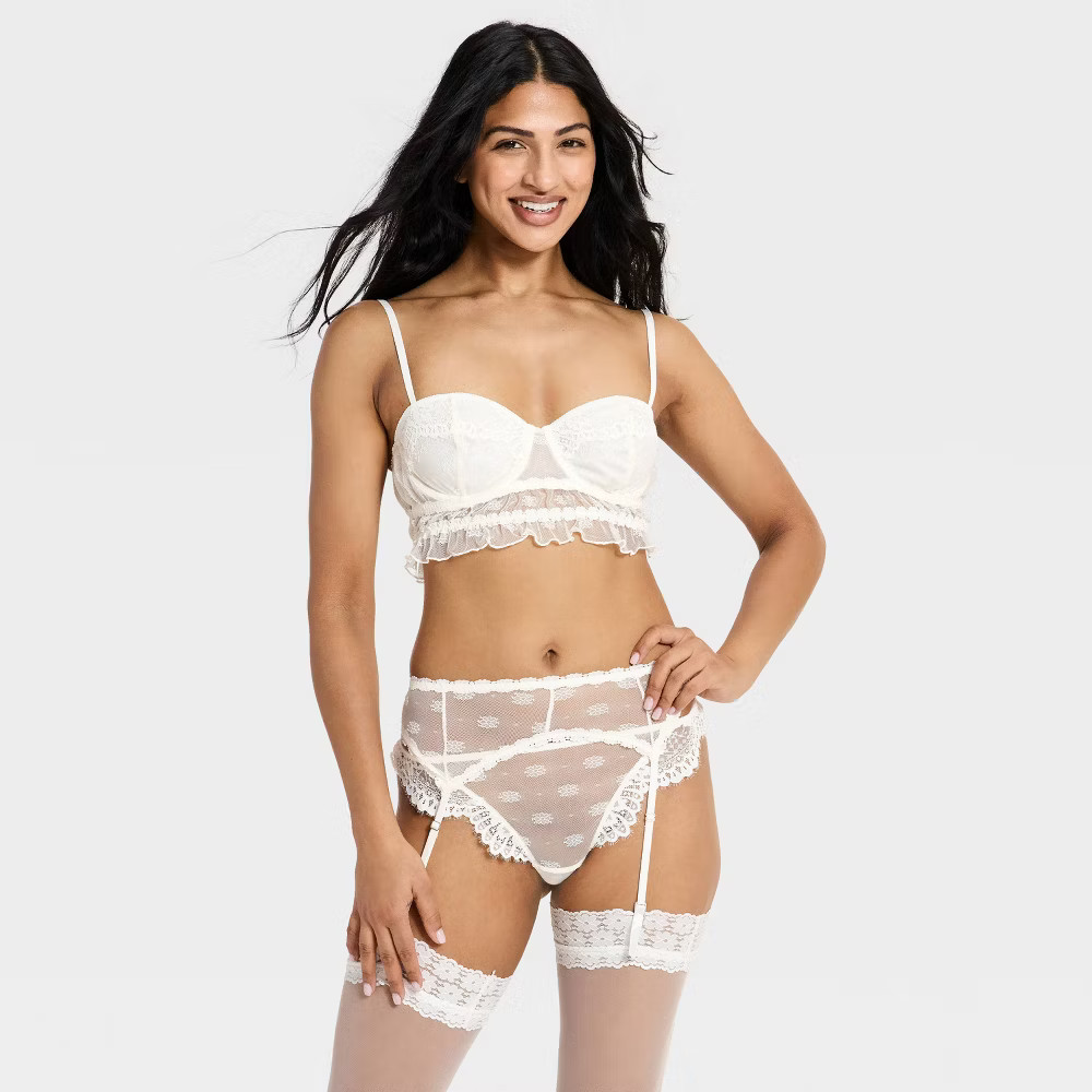 Women's Heirloom Lace 3pc Lingerie Set - Auden White M