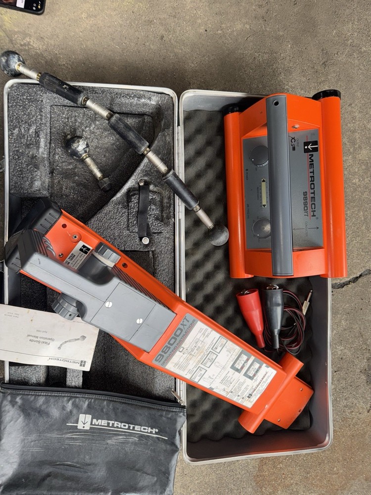 Metrotech 9800xt Underground Pipe Cable Locator System