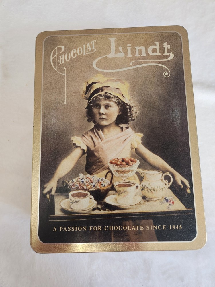 LINDT CHOCOLATE TIN