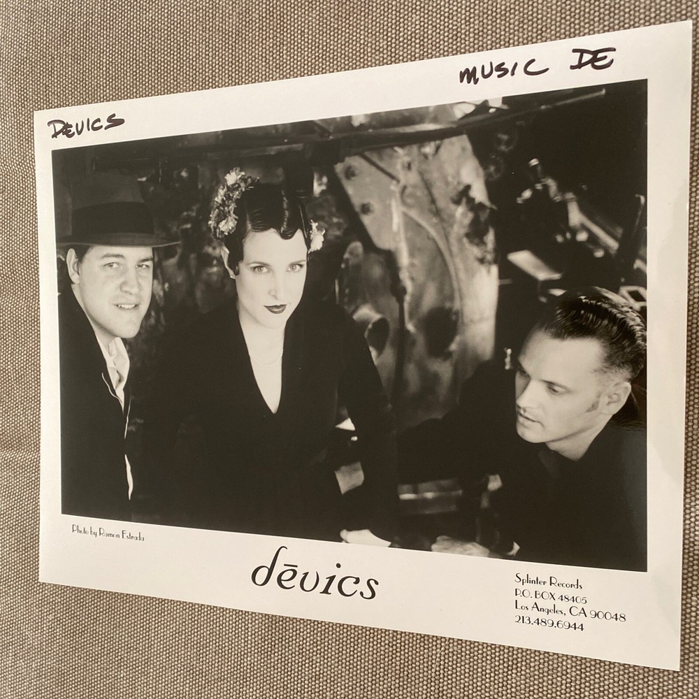 Devics Press Photo 8x10”. Splinter Records.