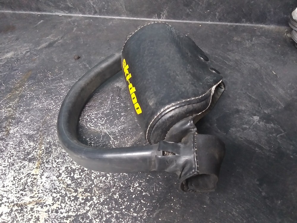 98-20 Ski Doo Mountain Loop & Pad Assembly # 415095500 Summit 1000