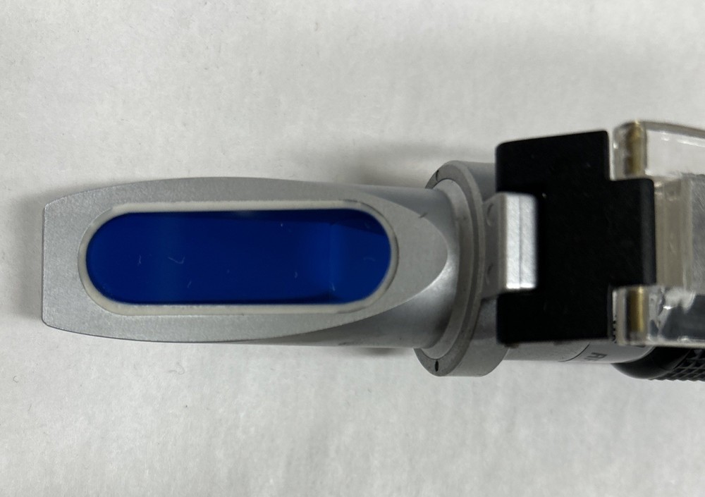 EXTECH RF40 Portable Refractometer with Case