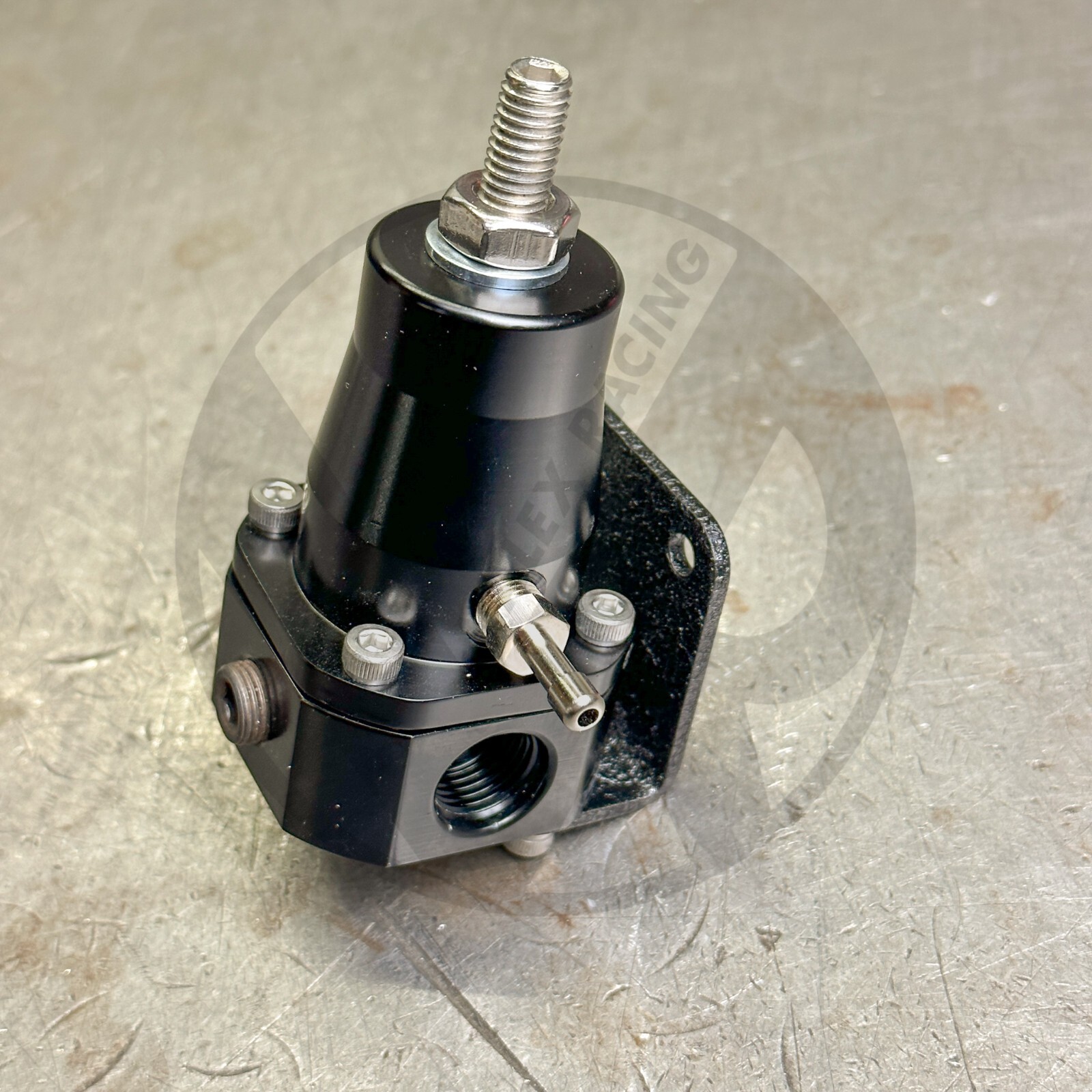 Aeromotive 13196 Style Fuel Pressure Regulator Bracket w Bolts (Wrinkle Black)