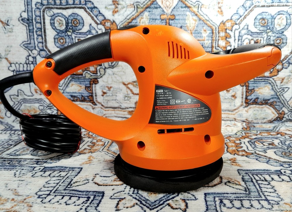 Black & Decker 6" Corded Random Orbit Buffer/Waxer/Polisher Variable Speed WP900