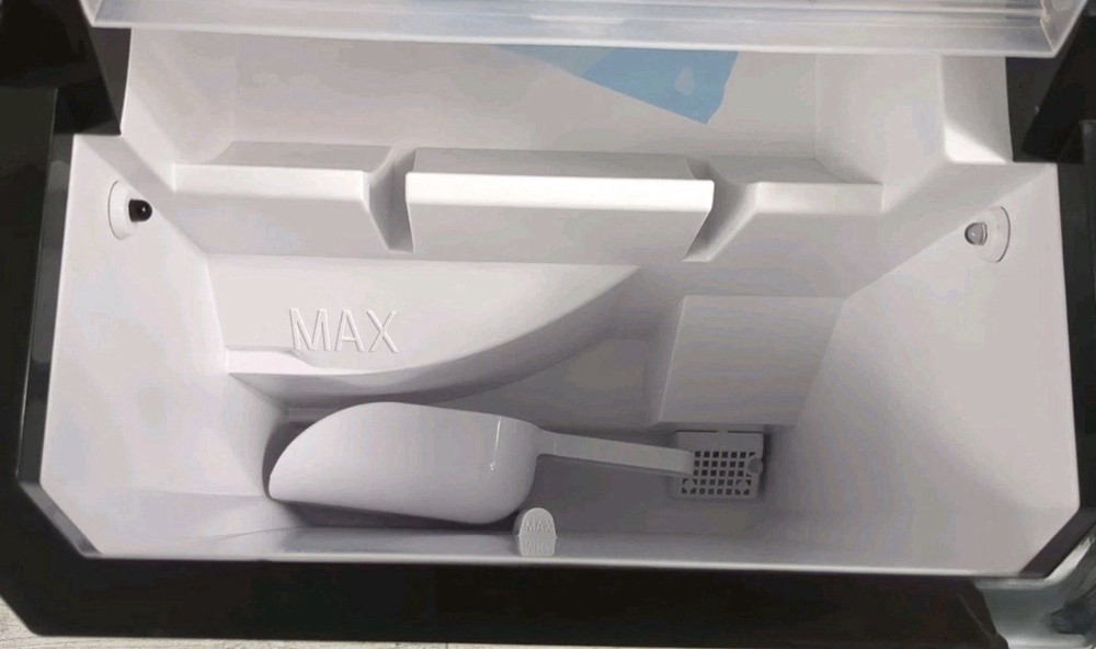 Countertop Ice Maker - Model No. ZBJ-X10D-WT