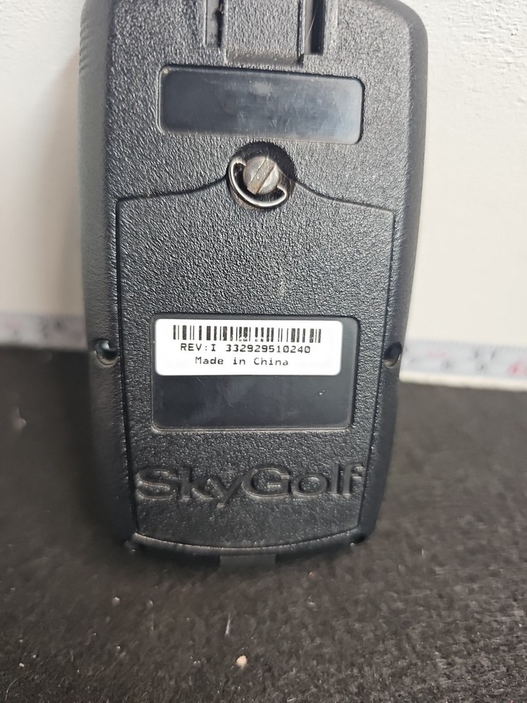 SKYCADDIE SG3.5 Golf GPS Rangefinder Powers On