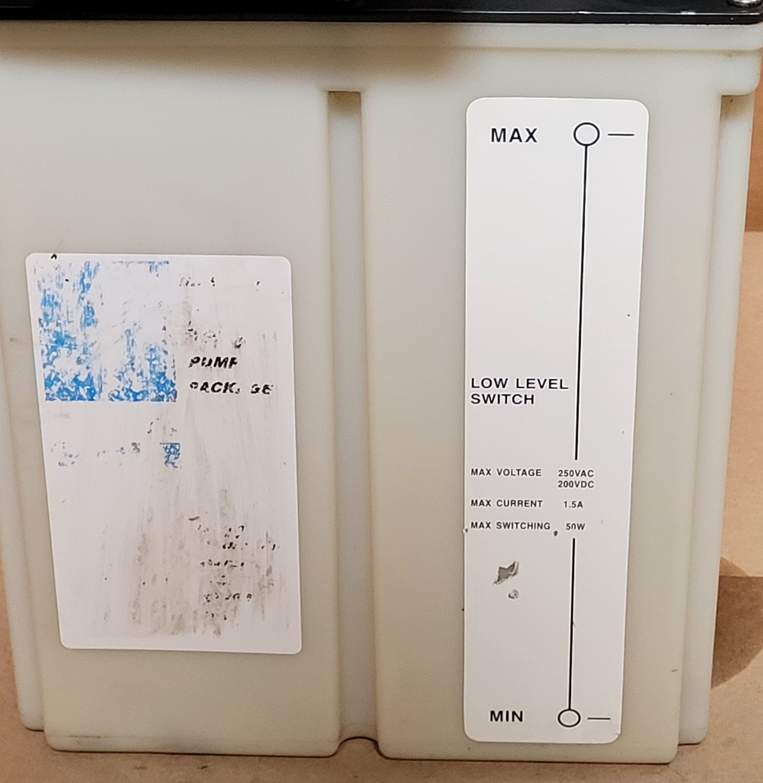 LUBRICATOR TANK ABB MOTORS TYPE UM 56B 4 FROM HARDINGE CONQUEST T42SP LATHE