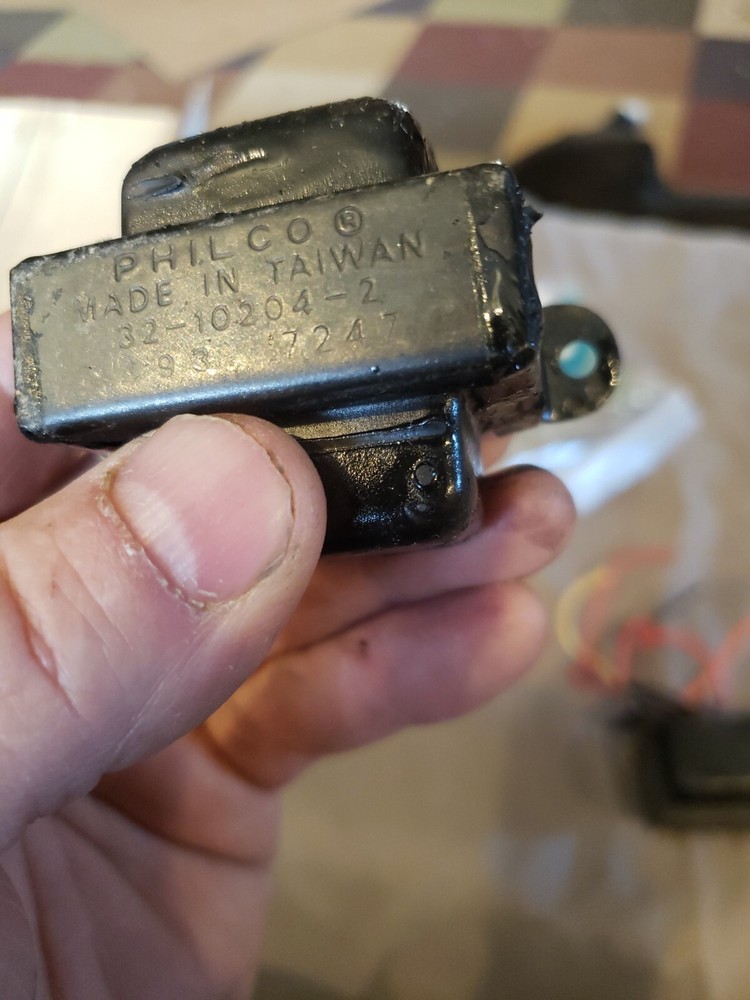 2 PHILCO POWER TRANSFORMER 32-10204-2 untested