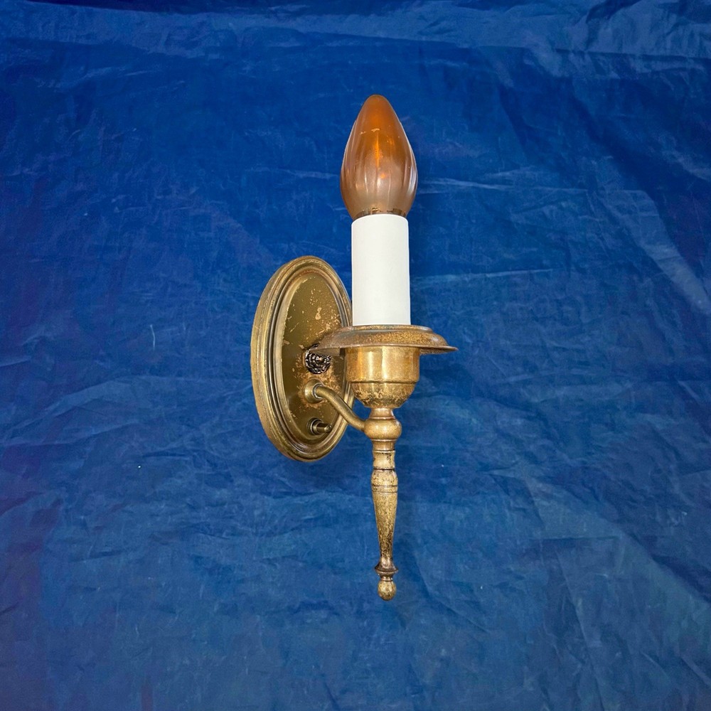 Single Antique Brass Wall Sconce Nice Rewired Great 77B