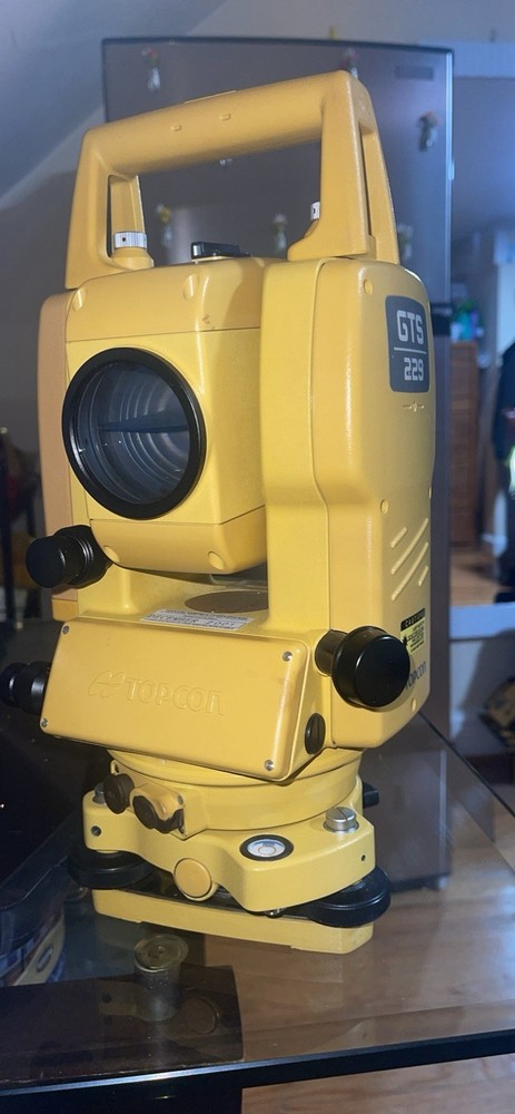 Topcon GTS 229