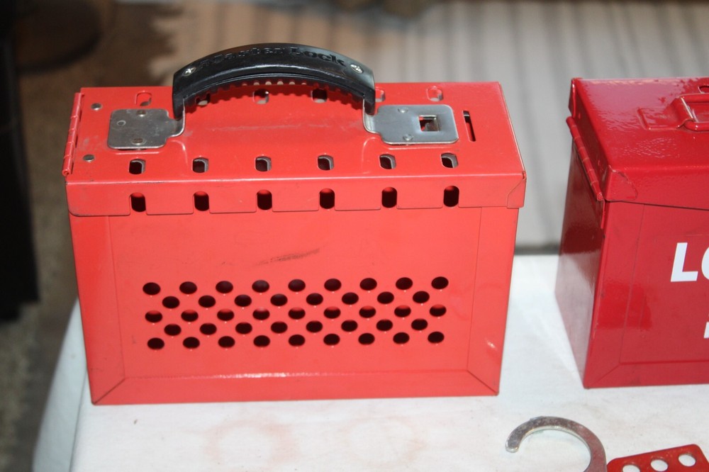 2 Master Lock Portable Group Lock Boxes 498A w/Tool