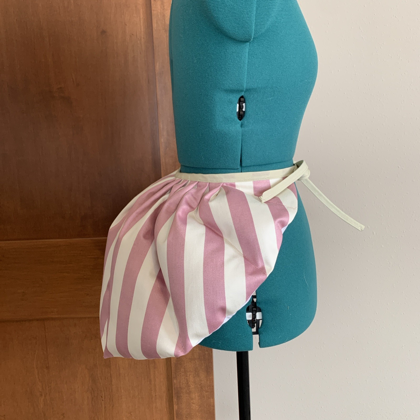 Reversible Bum Roll,  Rump,  Bustle. Colonial, Victorian. 18th C Replica. NWOT.