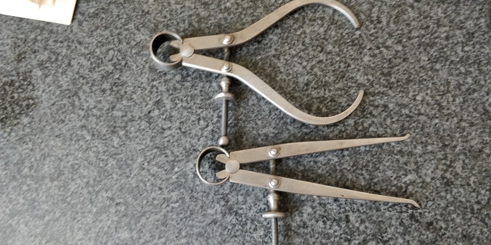 nice STARRETT 4" 73 + 79 Inside + Outside Calipers