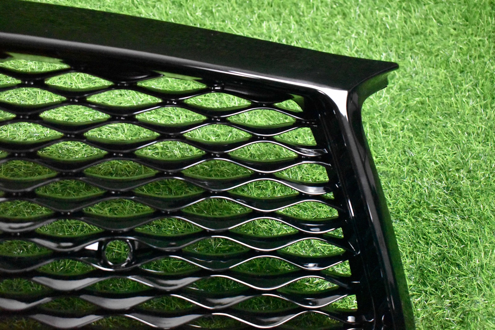 For 2017-2018 INFINITI Q60 Gloss Black Front Bumper Grille Without Camera Option