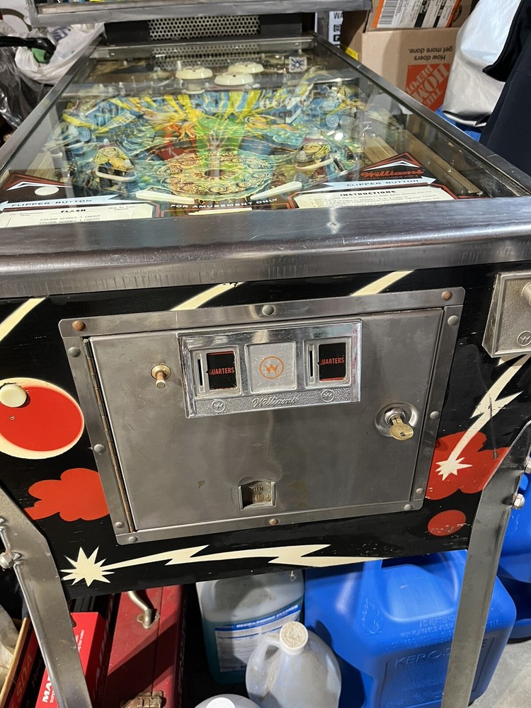 1978 Williams Flash Pinball Machine