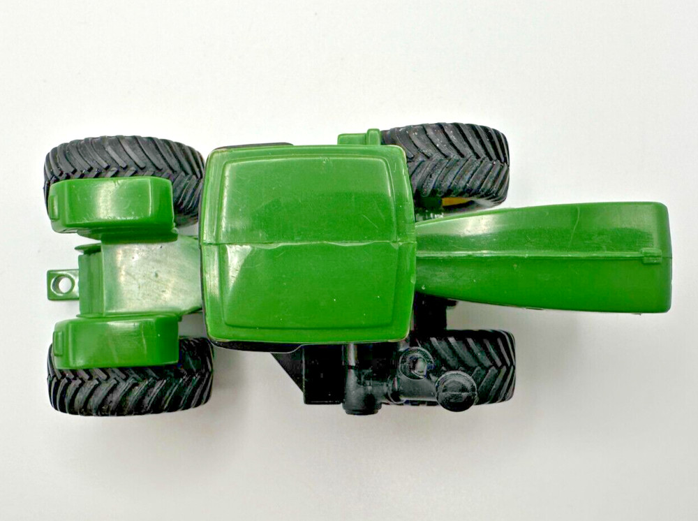 Ertl Collect and Play John Deere tractor