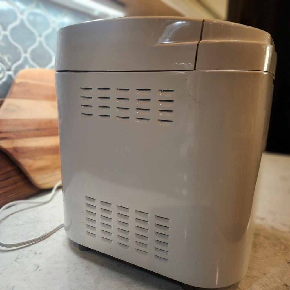 Breadman TR444 Deluxe Rapid Automatic Breadmaker Machine Bread Maker-1-1.5-2Lbs