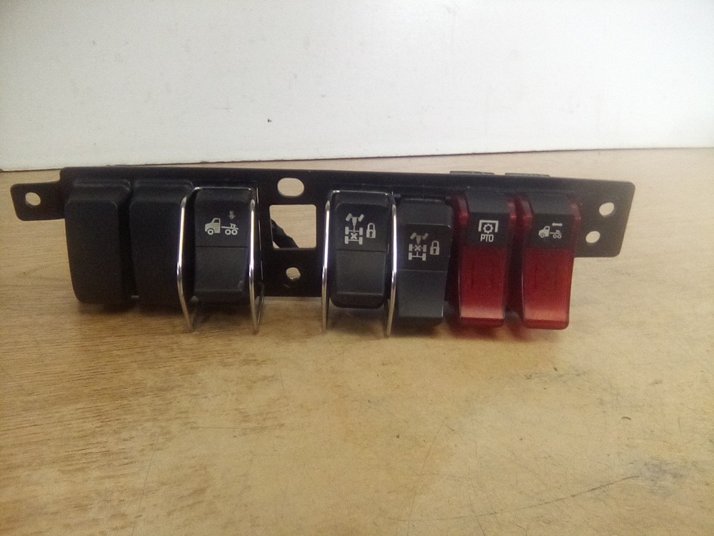 Kenworth T680 Dash Switch Panel