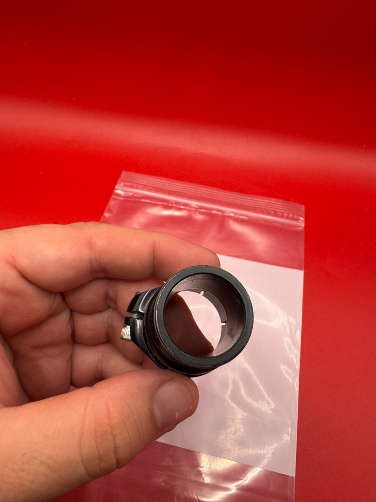 CCM Feedneck Dye Thread